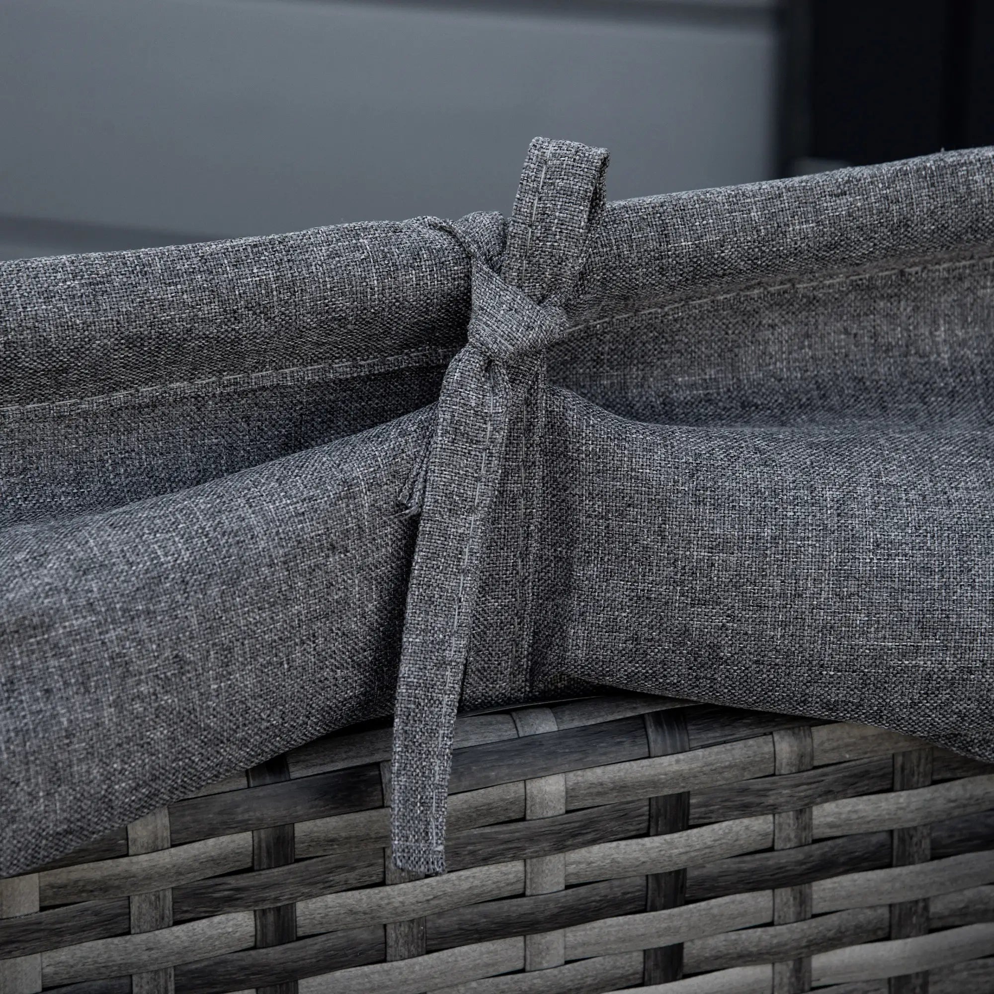 4-Piece PE Wicker Round Daybed, Outdoor Rattan Lounge Set, Grey Daybeds at Gallery Canada