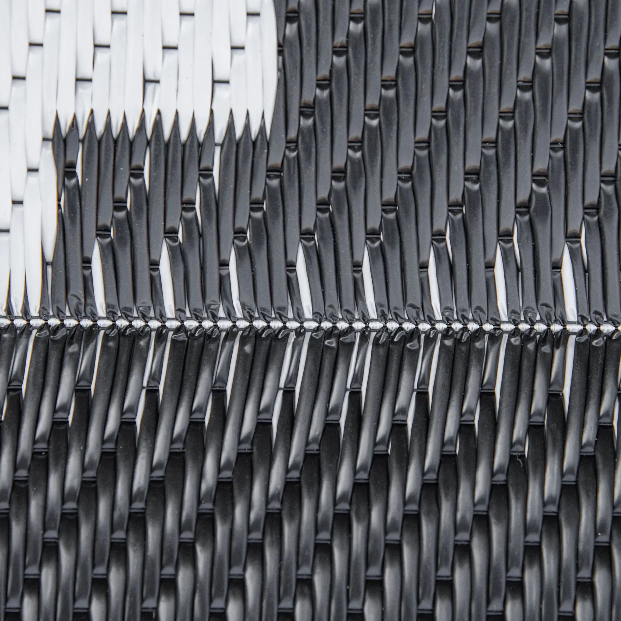 Reversible Outdoor RV Rug, 6' x 9', Patio Mat, Black & White Garden Decor at Gallery Canada