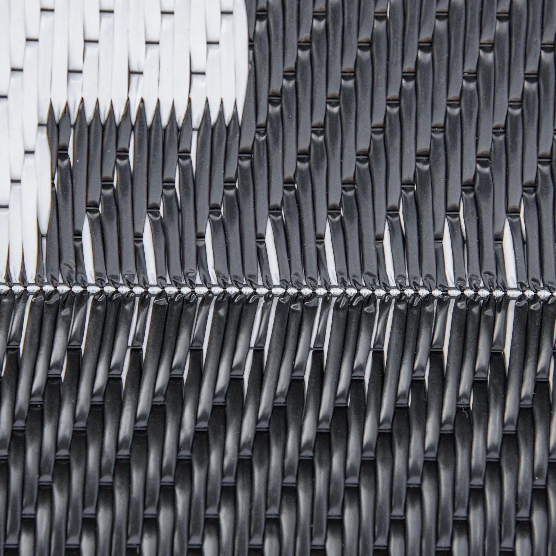 Reversible Outdoor RV Rug, 6' x 9', Patio Mat, Black & White Garden Decor at Gallery Canada