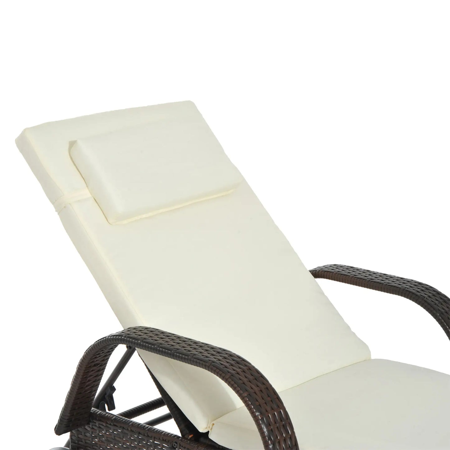 Wicker Chaise Lounge, Outdoor PE Rattan Sun Lounger, Adjustable Backrest, Mixed Brown Cream White, Brown Cream White Chaise Loungers at Gallery Canada
