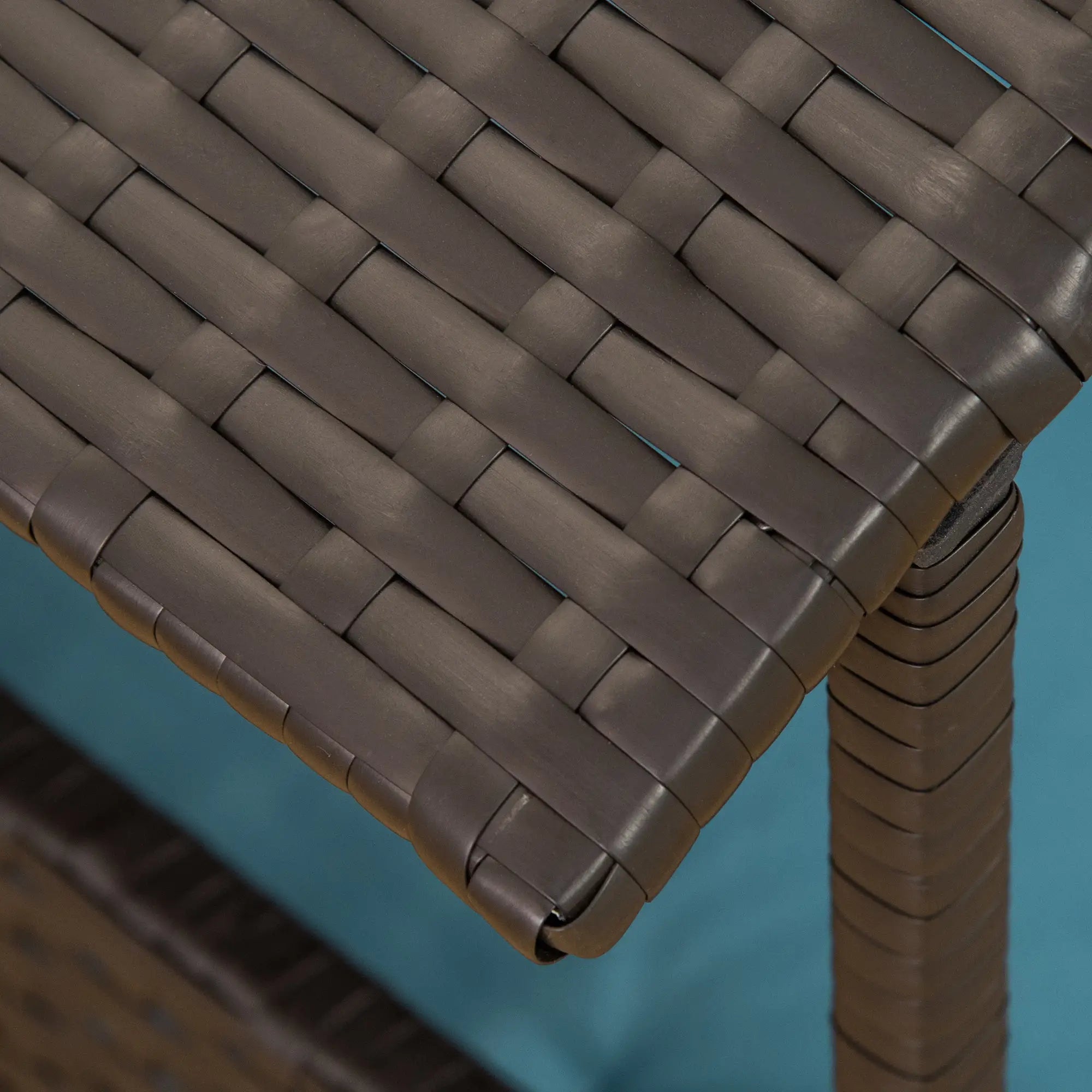 Wicker Pet House Dog Bed, Indoor Outdoor Rattan Furniture with Cushion Houses, Kennels & Pens at Gallery Canada