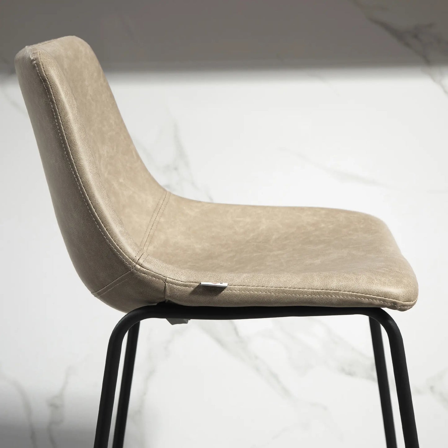 Vintage PU Leather Bar Stools Set of 2, Kitchen Stool with Footrest, Beige Bar Stools at Gallery Canada