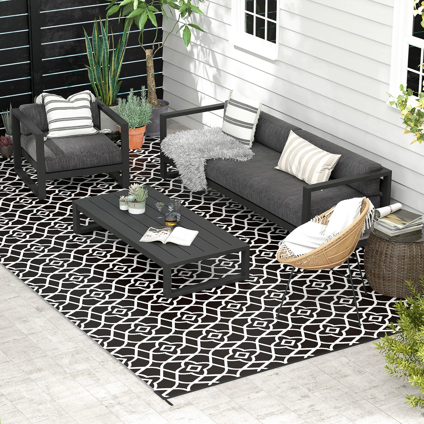 Reversible Outdoor Rug, Waterproof, 9' x 18', Clover, Black and White Outdoor Reversible Rugs at Gallery Canada