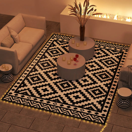 Reversible Plastic Straw Rug, LED Lights, 12' x 9' Outdoor Reversible Rugs Black, White at Gallery Canada