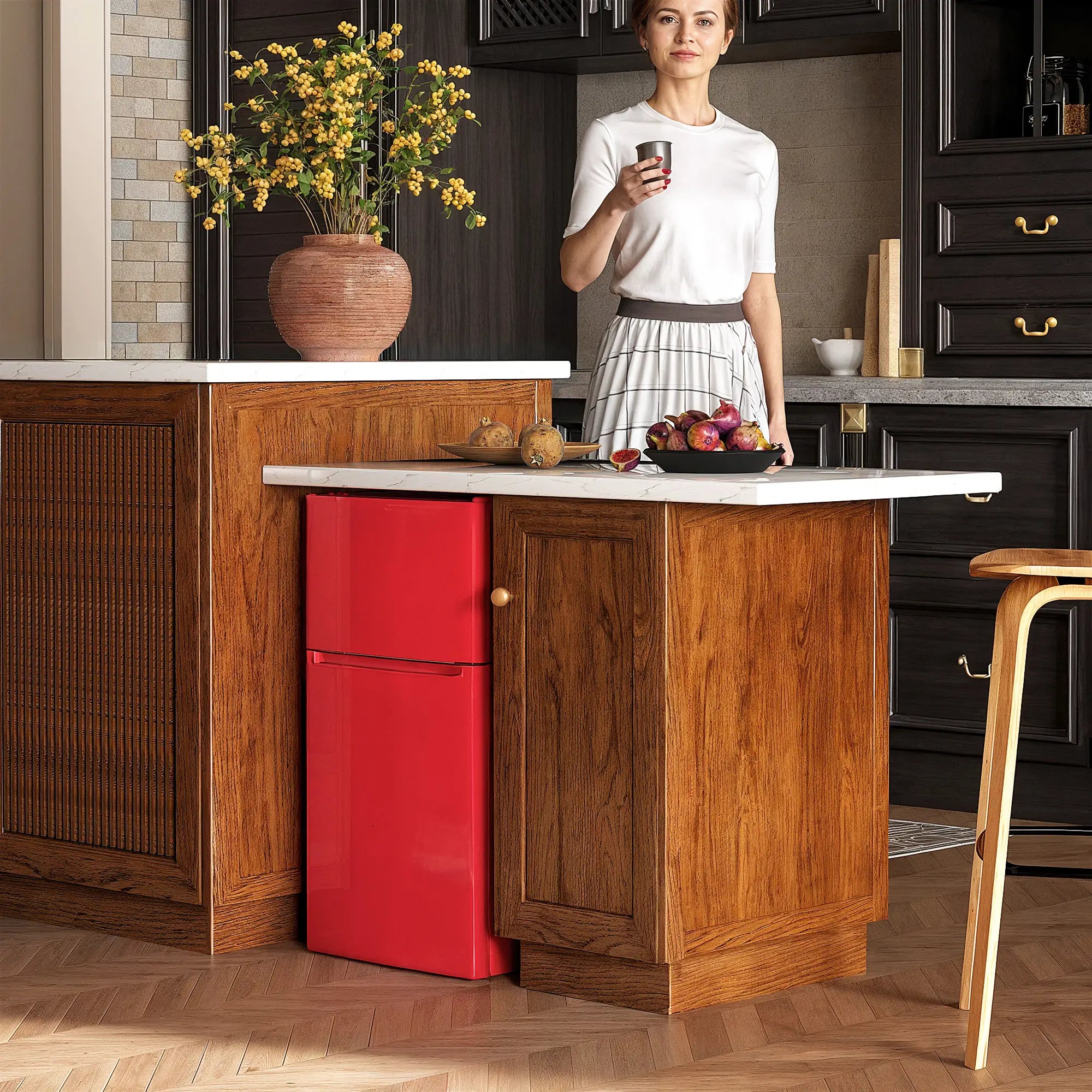 3.2 Cu Ft Compact Refrigerator, Mini Fridge with Freezer, Adjustable Shelves, Red Small Kitchen Appliances at Gallery Canada