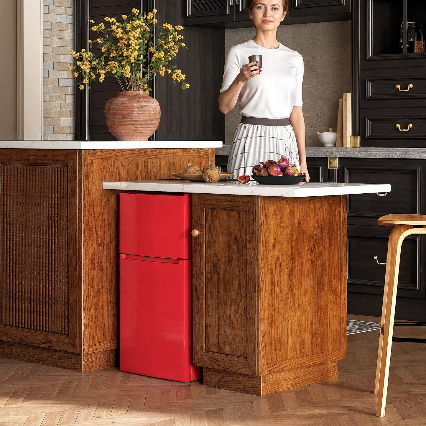 3.2 Cu Ft Compact Refrigerator, Mini Fridge with Freezer, Adjustable Shelves, Red Small Kitchen Appliances at Gallery Canada