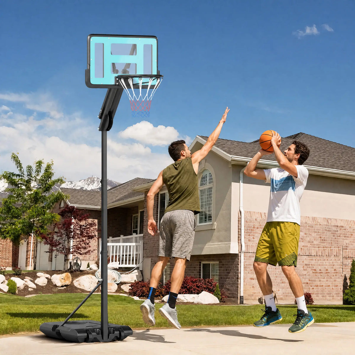 Outdoor Basketball Hoop, Shatterproof Backboard, 57.5"-92.9", Black Basketball at Gallery Canada