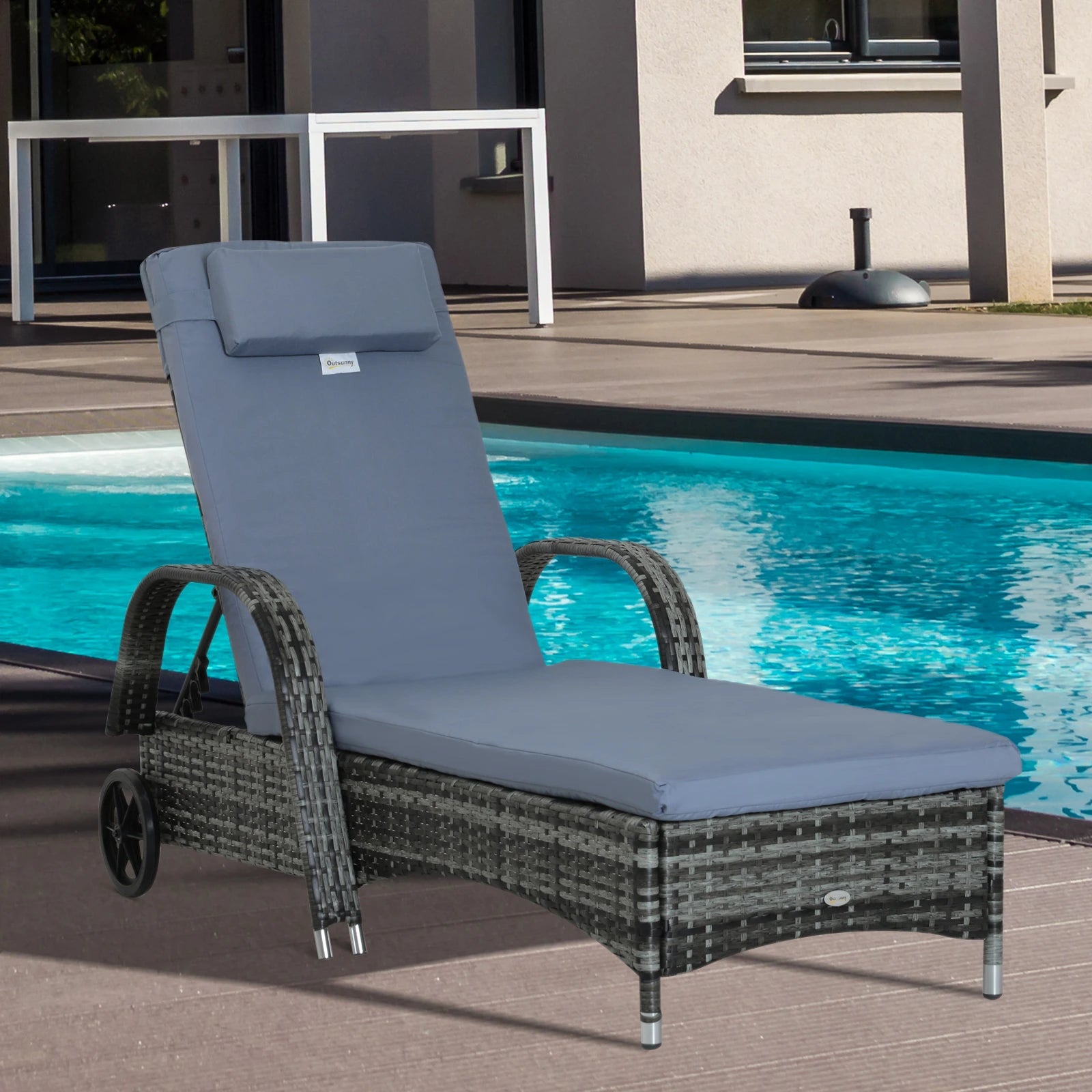 Wicker Chaise Lounge, Outdoor PE Rattan Sun Lounger, Adjustable Backrest, Cushion, Wheels, Mixed Grey, Grey Chaise Loungers at Gallery Canada