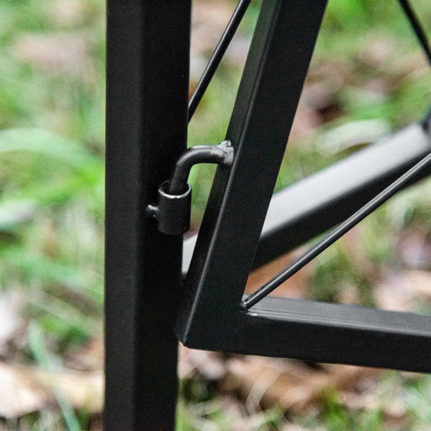 7FT Metal Garden Arch with Gate, Climbing Planter Frame, Black Garden Arches at Gallery Canada