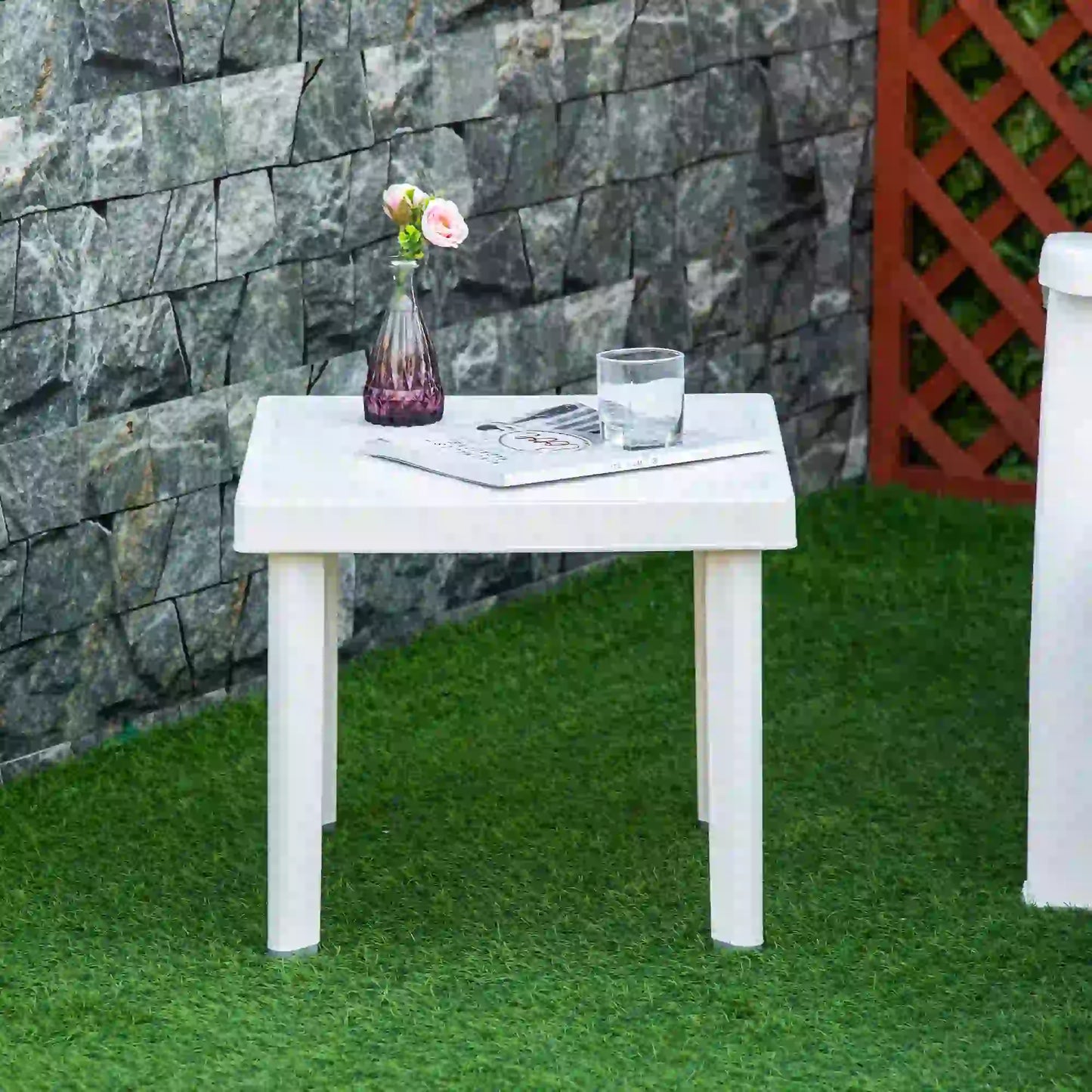 White Plastic Outdoor Square Garden Side Table, Coffee Table, White Patio Side Tables at Gallery Canada
