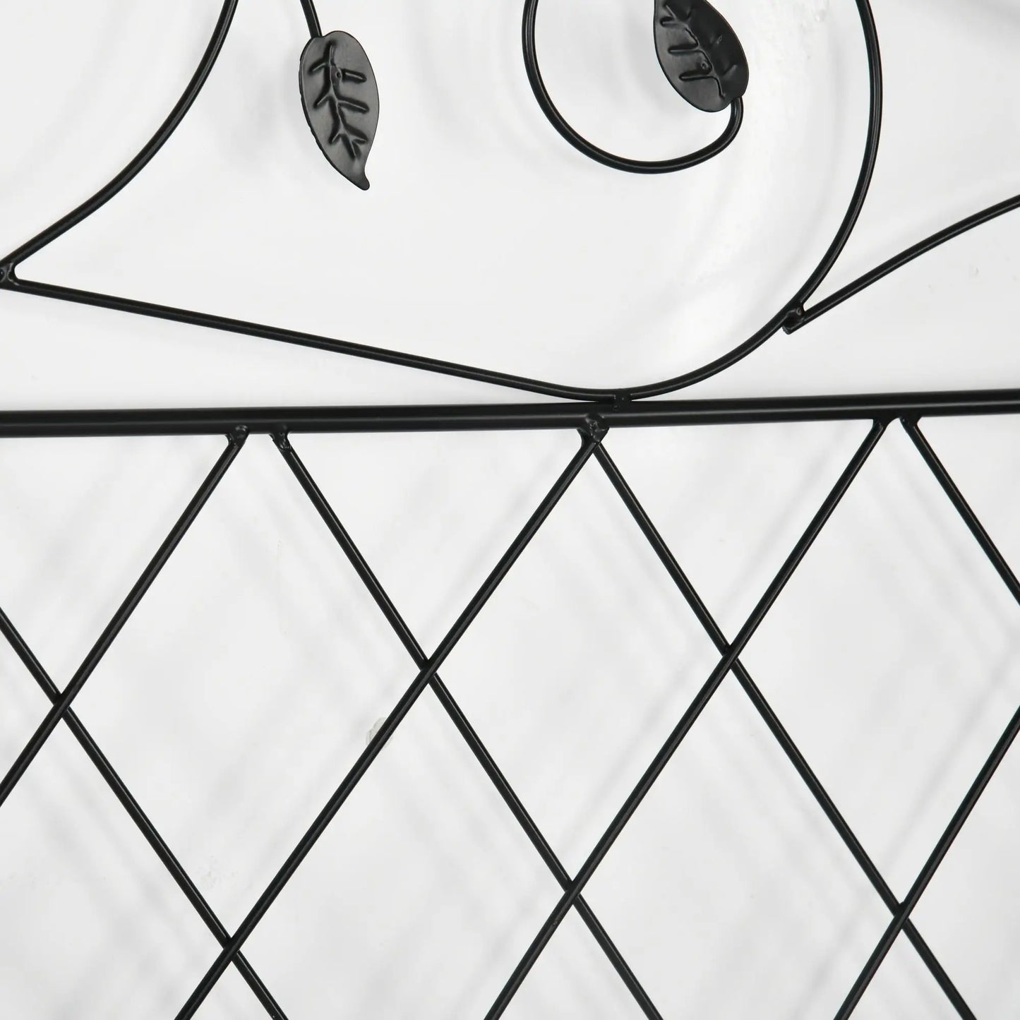 Metal Garden Fence Panels, Animal Barrier, Border Edging, 4 Pack, Wavey Vines Garden Fences at Gallery Canada