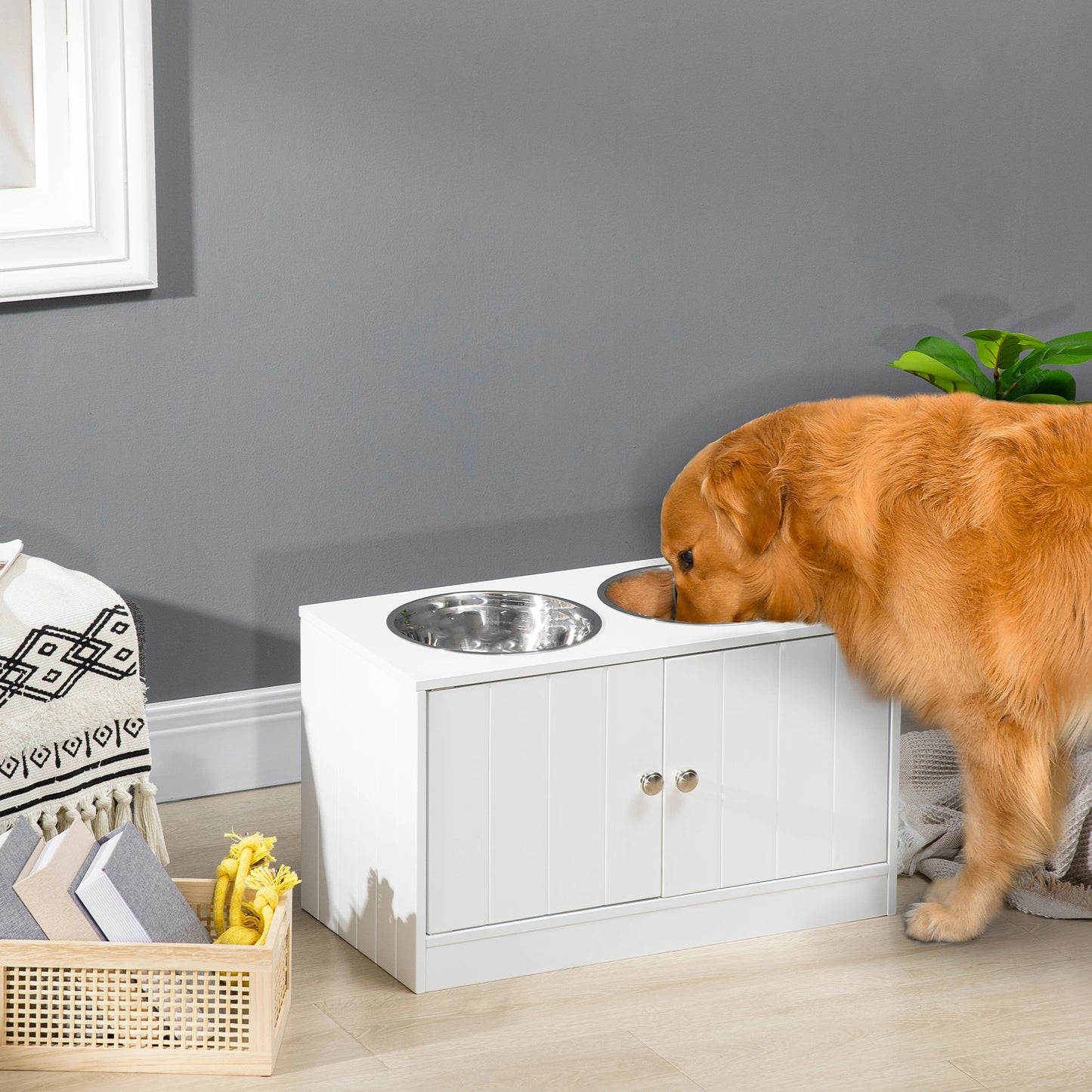 Bol élevé pour chien, Grande station d'alimentation pour animaux de compagnie avec support, rangement, 2 bols en acier inoxydable, 23.6" x 11.8" x 14", Blanc