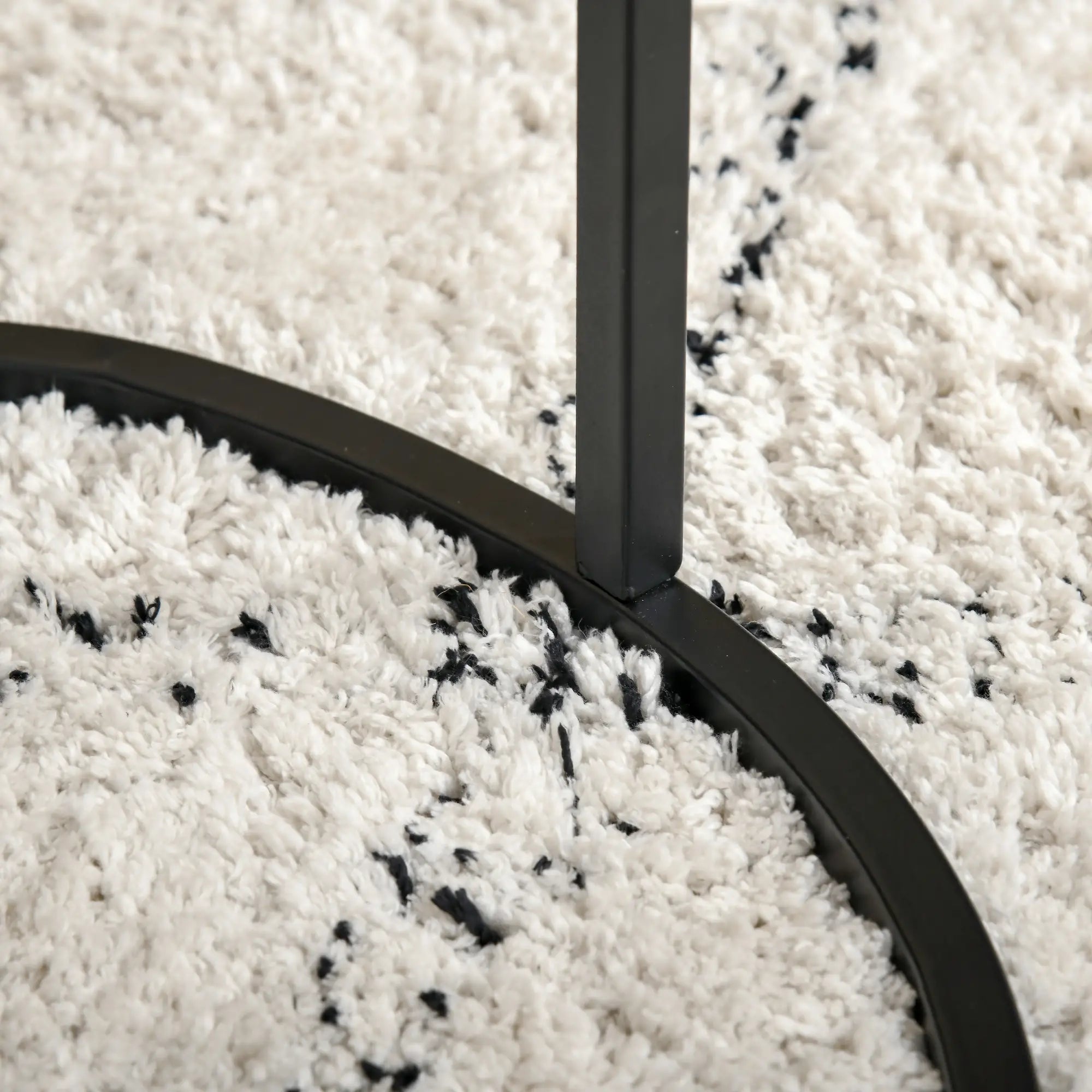 Set of 2 Nesting Coffee Tables, Round Side Table with Tempered Glass Top, Black Side Tables at Gallery Canada