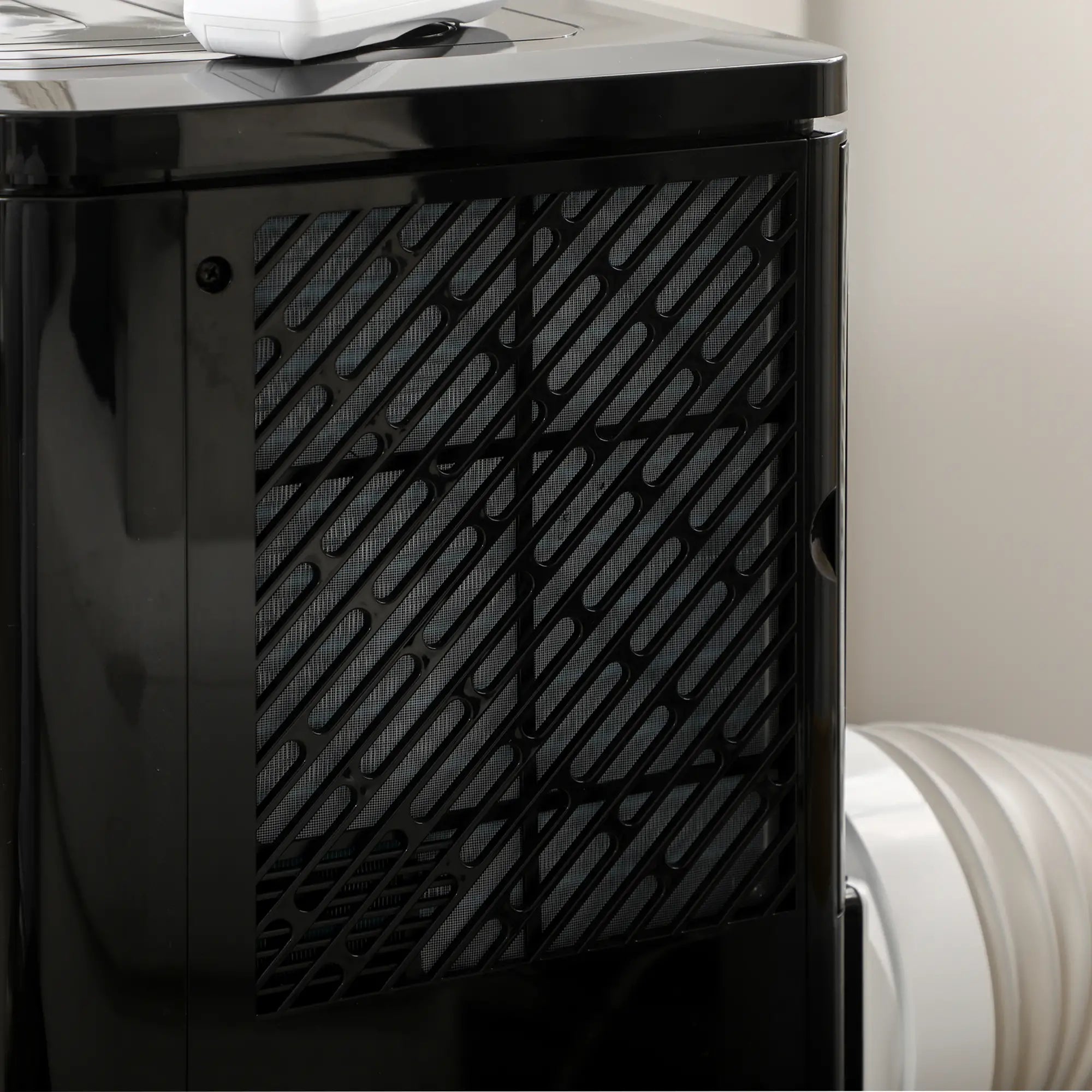 8000 BTU Portable AC, Dehumidifier, Remote, 24H Timer, Black Air Conditioner at Gallery Canada