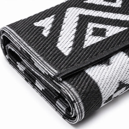 Reversible Plastic Straw Rug, LED Lights, 12' x 9' Outdoor Reversible Rugs at Gallery Canada