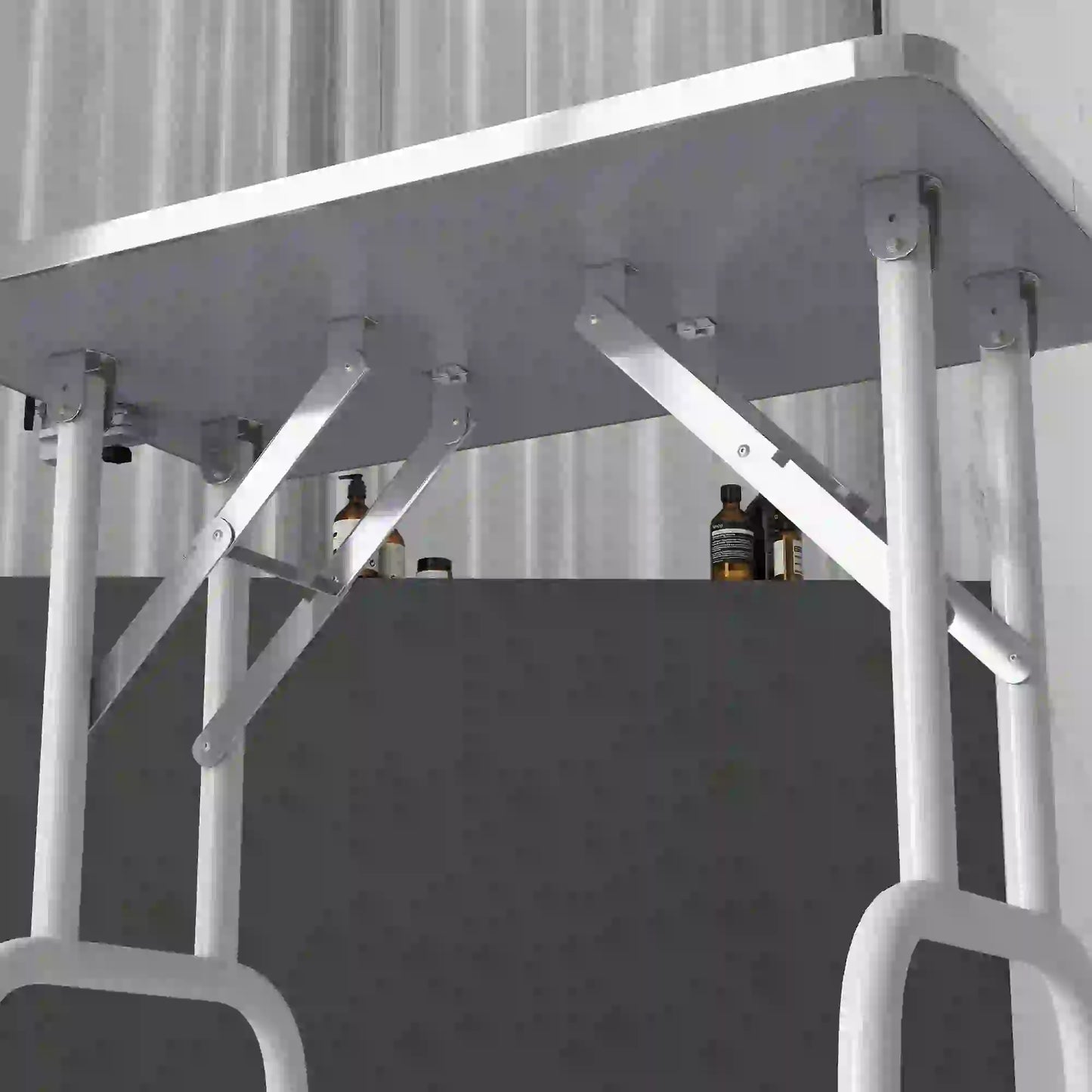 Foldable Pet Grooming Table, Adjustable Arm, Non-Slip Surface, Pink Dog Grooming Tables at Gallery Canada