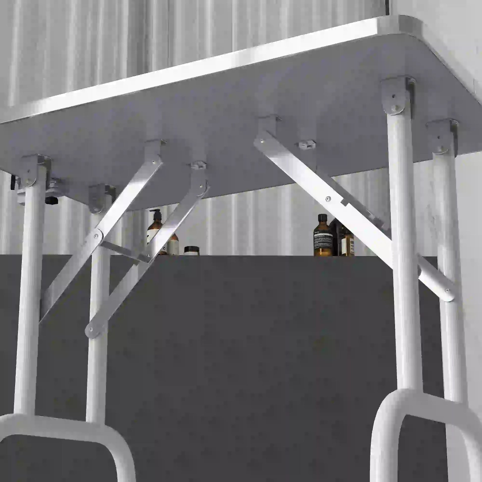 Foldable Pet Grooming Table, Adjustable Arm, Non-Slip Surface, Pink Dog Grooming Tables at Gallery Canada