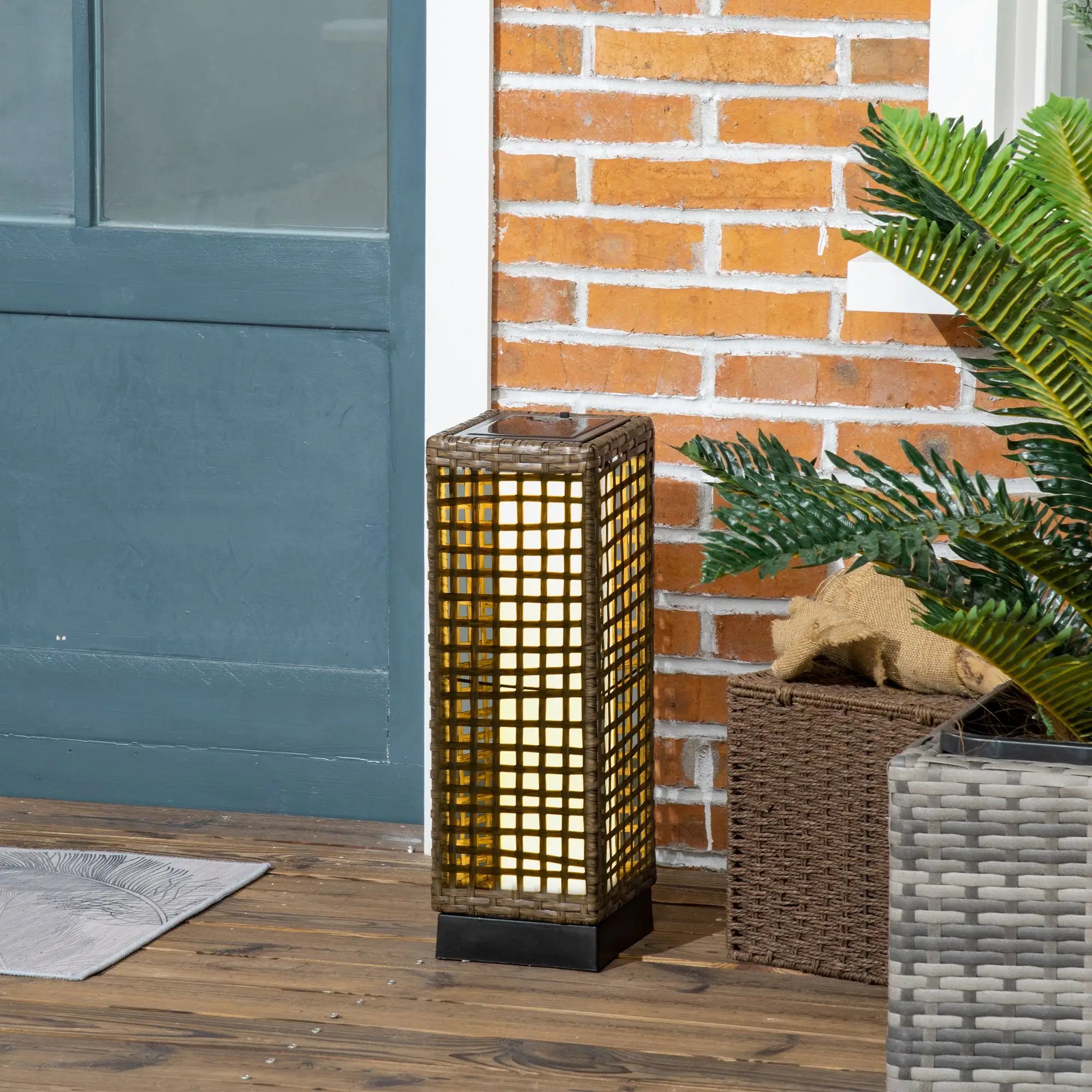 Wicker Solar Outdoor Lamp, Auto On/Off LED, IP44, Patio, Porch, Pathway Solar Post Lamps at Gallery Canada