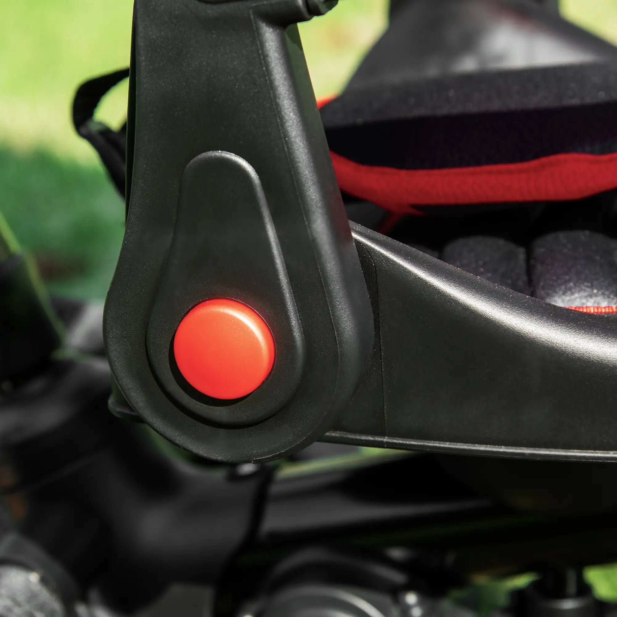 Kids Tricycle, 4 In 1 Trike, Adjustable Seat, Removable Canopy, Red Tricycles for Kids at Gallery Canada