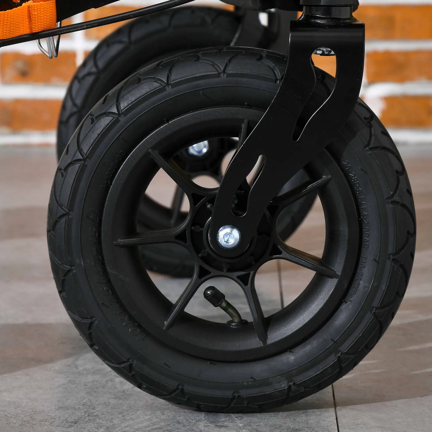 Senior Rollator with Seat, Rubber Wheels, Adjustable Handle, Red Knee Walker & Wheelchair Ramps at Gallery Canada