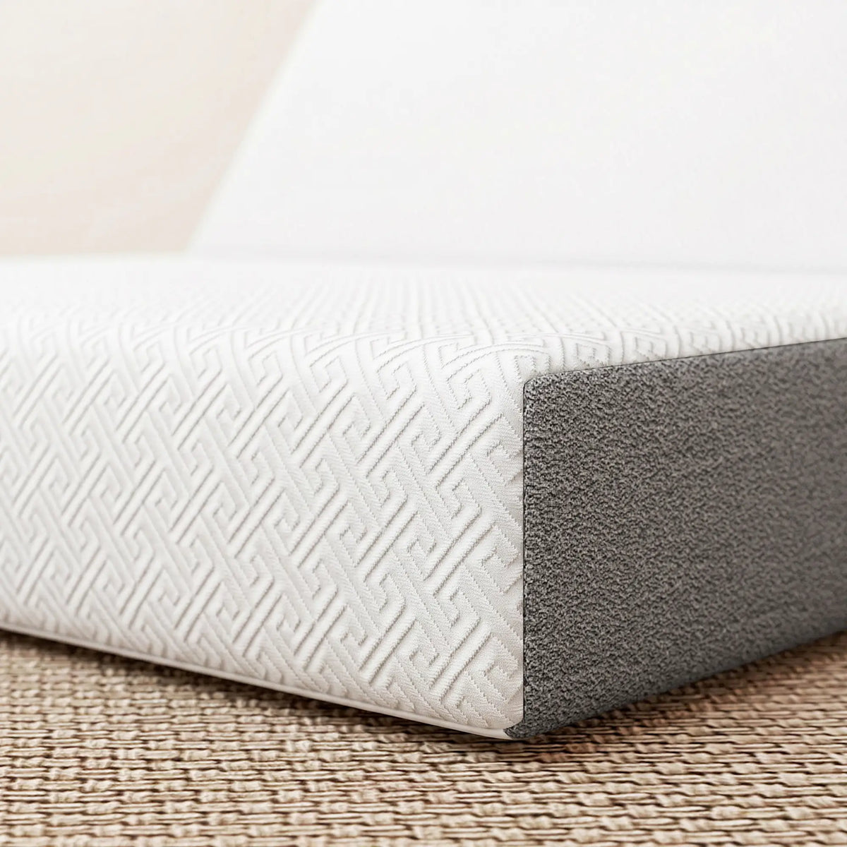 Foldable Queen Mattress, 6 Inch Tri Fold Memory Foam, Washable Cover Mattresses at Gallery Canada