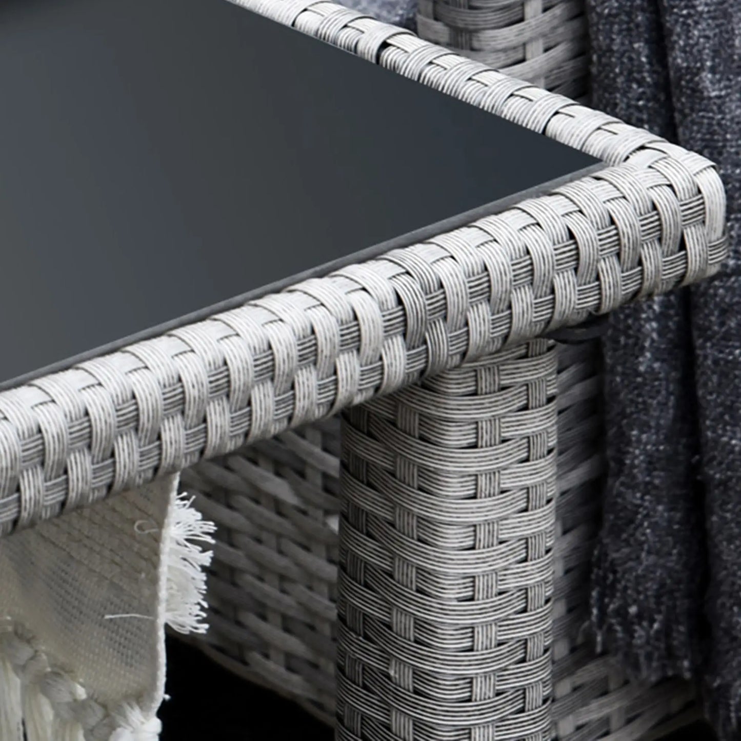 5-Piece Wicker Patio Set, Table, Ottomans, Cream White Patio Furniture Sets at Gallery Canada