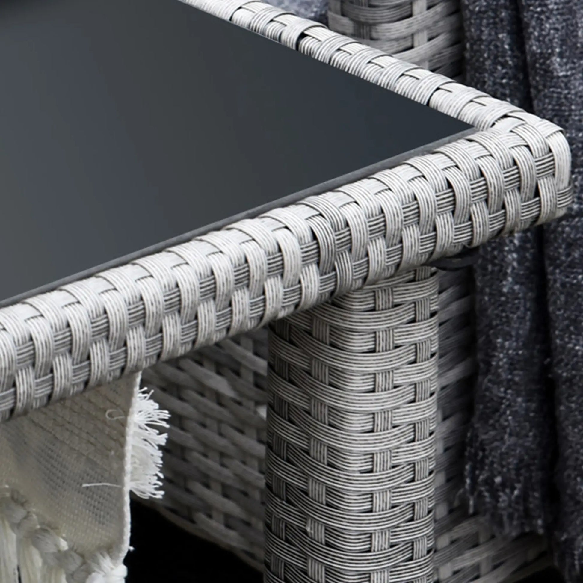 5-Piece Wicker Patio Set, Table, Ottomans, Cream White Patio Furniture Sets at Gallery Canada