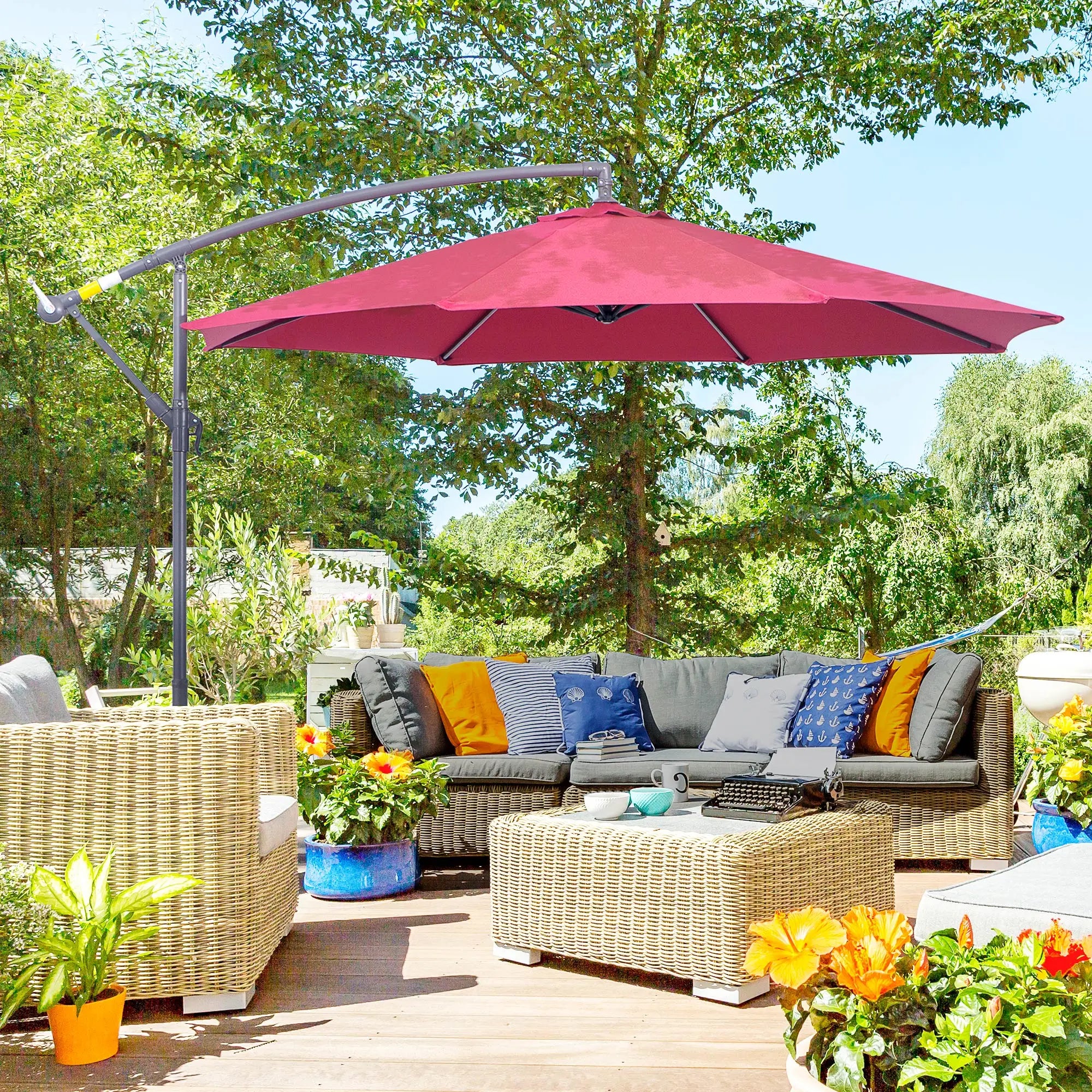 10' Deluxe Patio Umbrella, Banana Hanging Offset Sunshade, Wine Red Cantilever Umbrellas at Gallery Canada