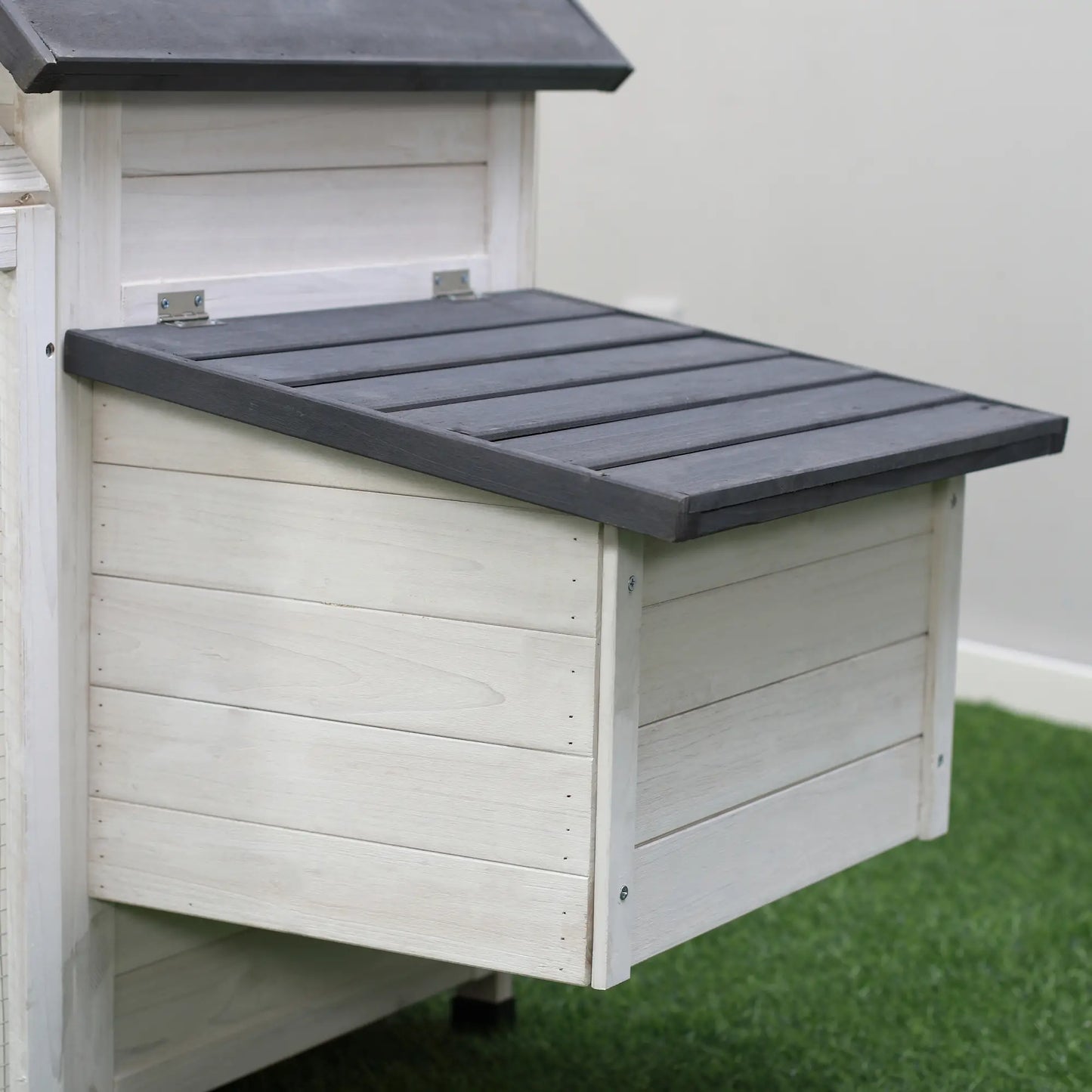 65" Wooden Chicken Coop, Rabbit Hutch with Nesting Box, Ramp Chicken Coops at Gallery Canada
