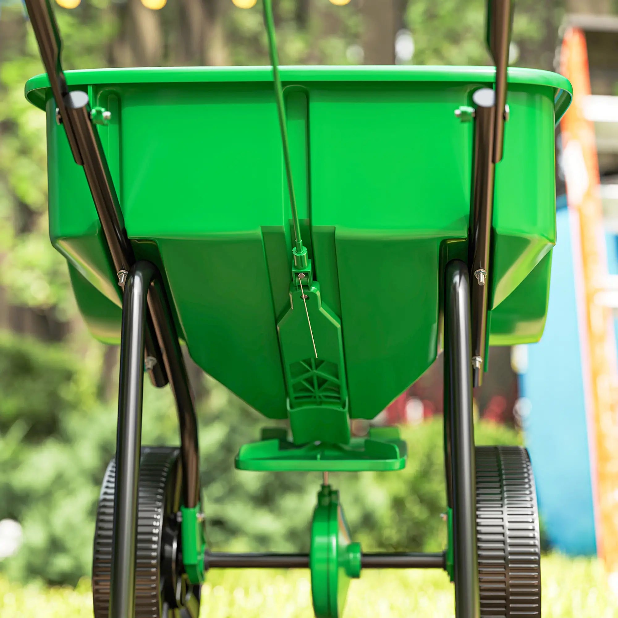 40L Walk-Behind Broadcast Spreader, 8.5