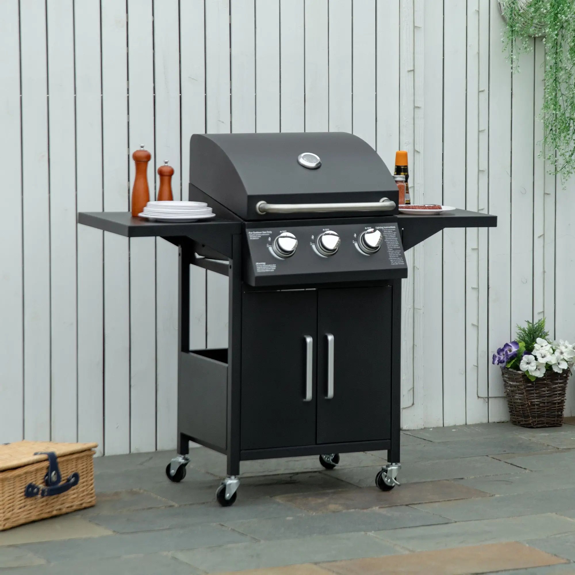 3 Burner Portable Gas Grill, With Wheels And Warming Rack, Black Propane Gas Grills at Gallery Canada