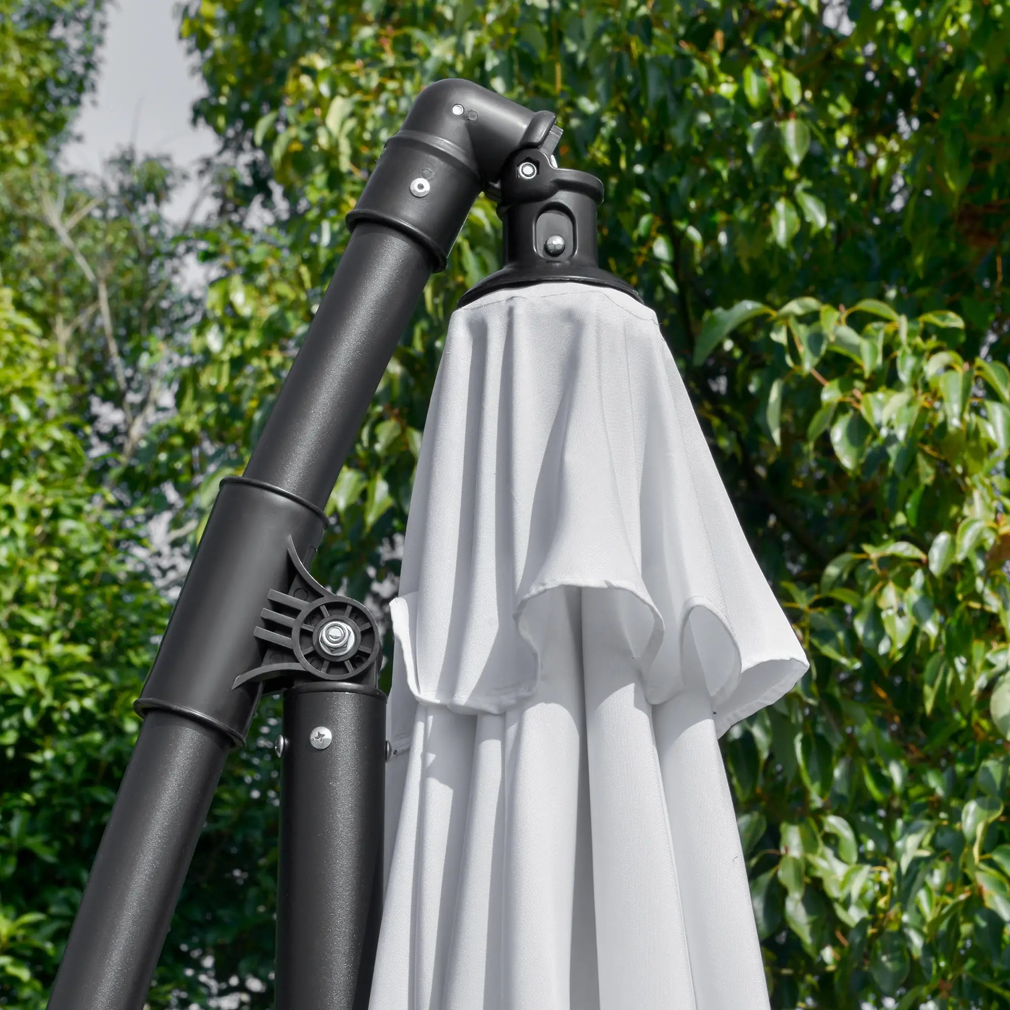 9FT Offset Hanging Patio Umbrella, Easy Tilt, Cross Base, 8 Ribs, White Cantilever Umbrellas at Gallery Canada