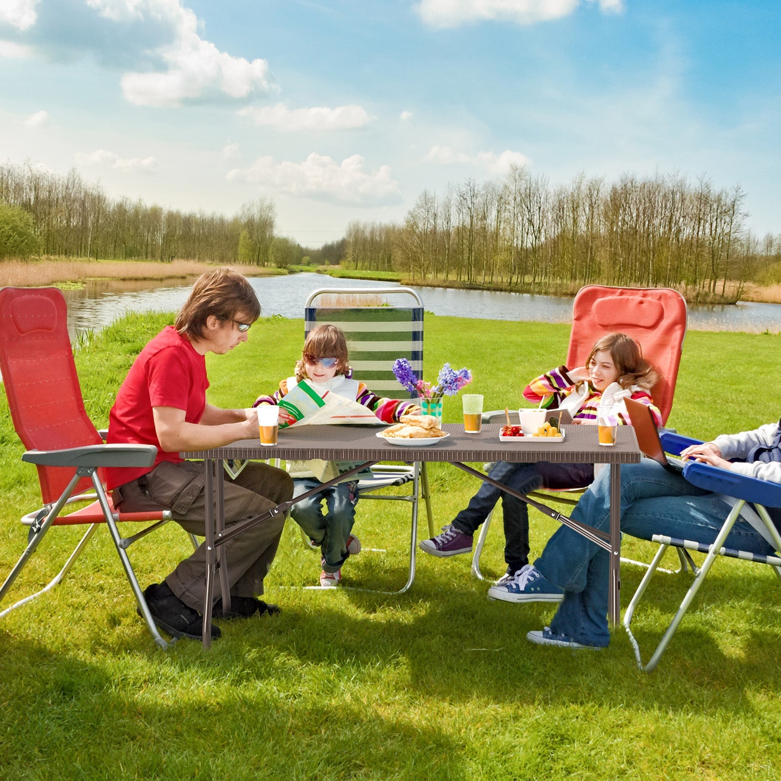 5FT Folding Picnic Table with Rattan Grain HDPE Tabletop and Sturdy Metal Fame, Coffee Patio Dining Tables at Gallery Canada