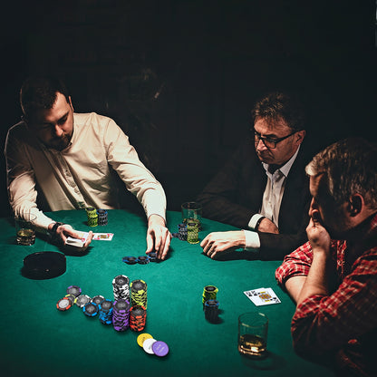 14 Gram Texas Holdem Poker Chip Set 300 Pieces Claytec Chips, Black Game Room at Gallery Canada