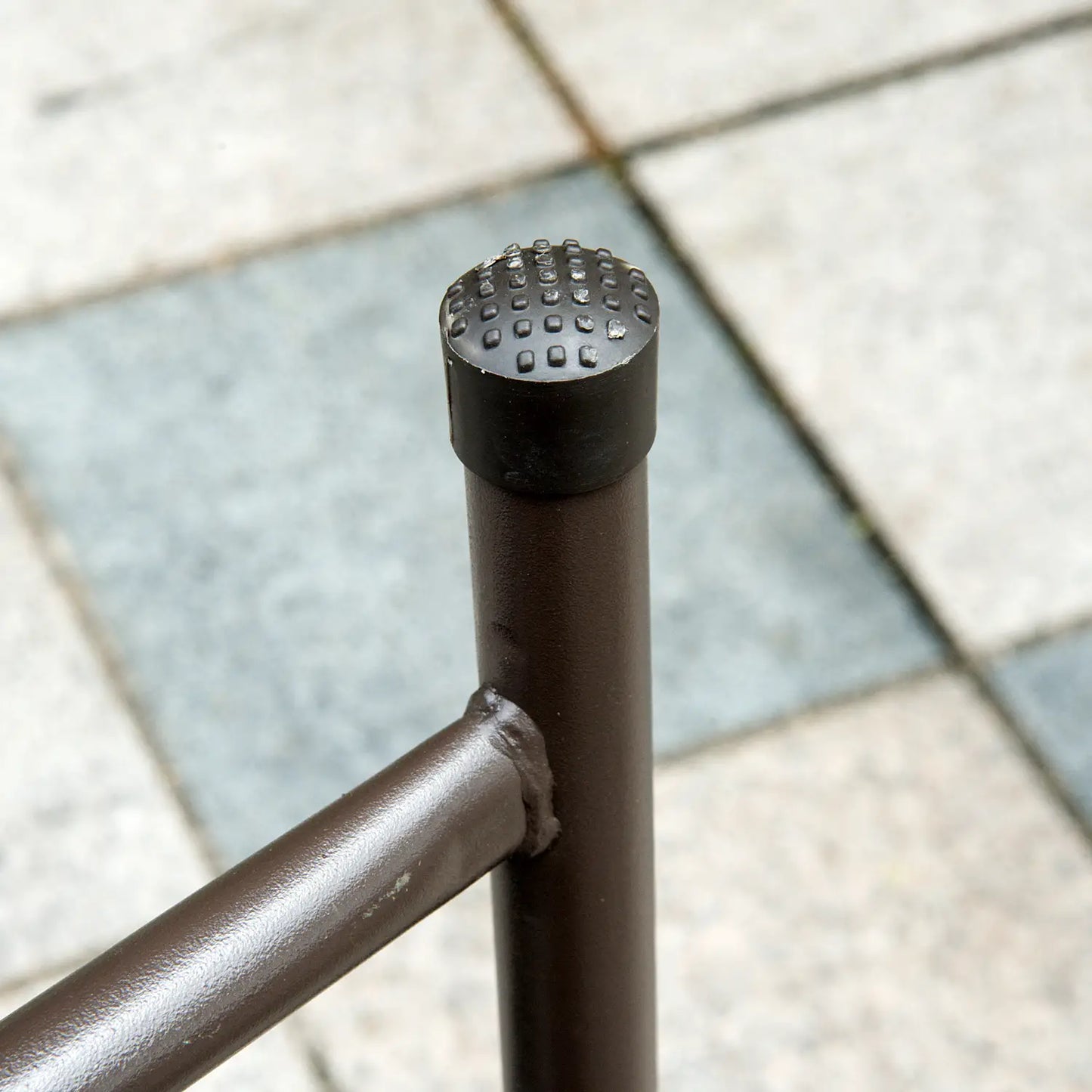 6-Piece Outdoor Dining Set, Round Table, 4 Folding Chairs, Black Outdoor Dining Sets at Gallery Canada