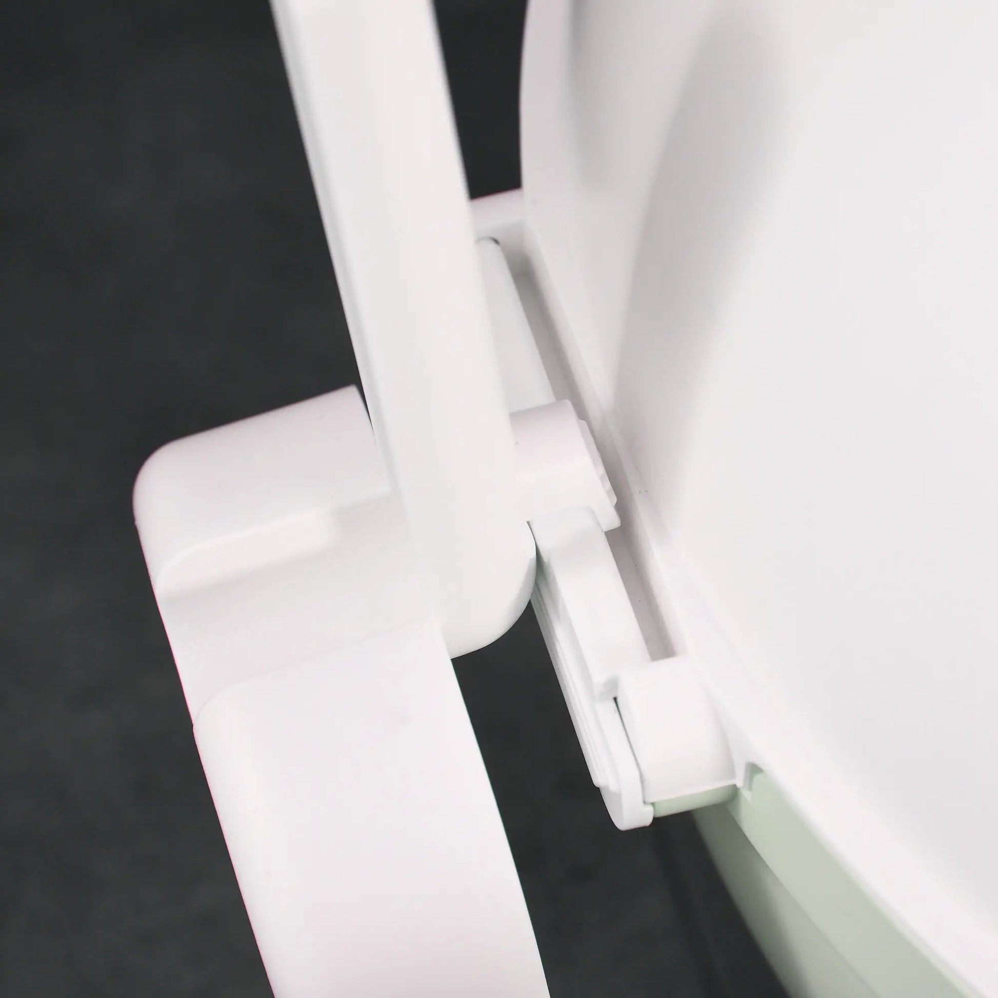 Enclosed Cat Litter Box, Large with Lid, Scoop, Leaking Sand Pedal, Light Green Cat Litter Box Enclosures at Gallery Canada