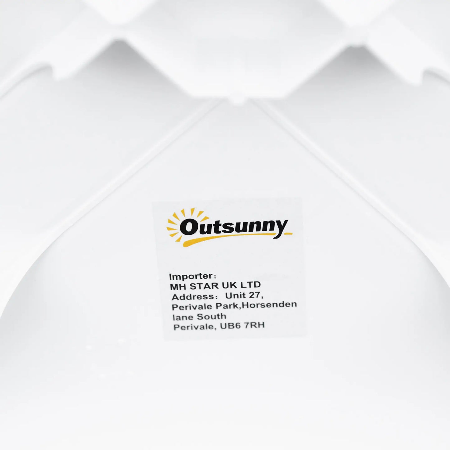 White Plastic Outdoor Square Garden Side Table, Coffee Table, White Patio Side Tables at Gallery Canada