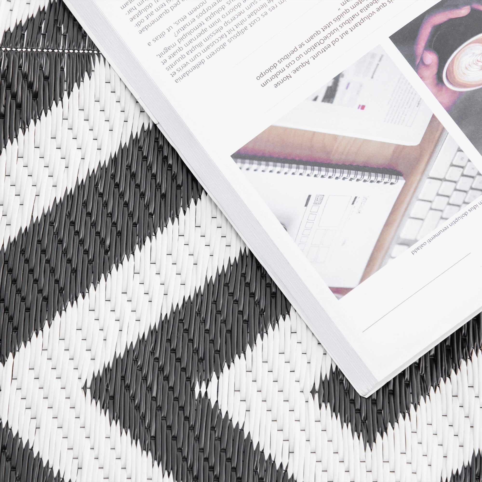 Reversible Outdoor RV Rug, 4' x 6', Patio Mat, Black & White Outdoor Reversible Rugs at Gallery Canada