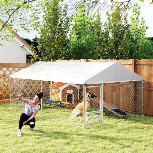 Outdoor Dog Run With Adjustable Bowls, Waterproof Cover, 13.1' x 7.5' x 5.2'