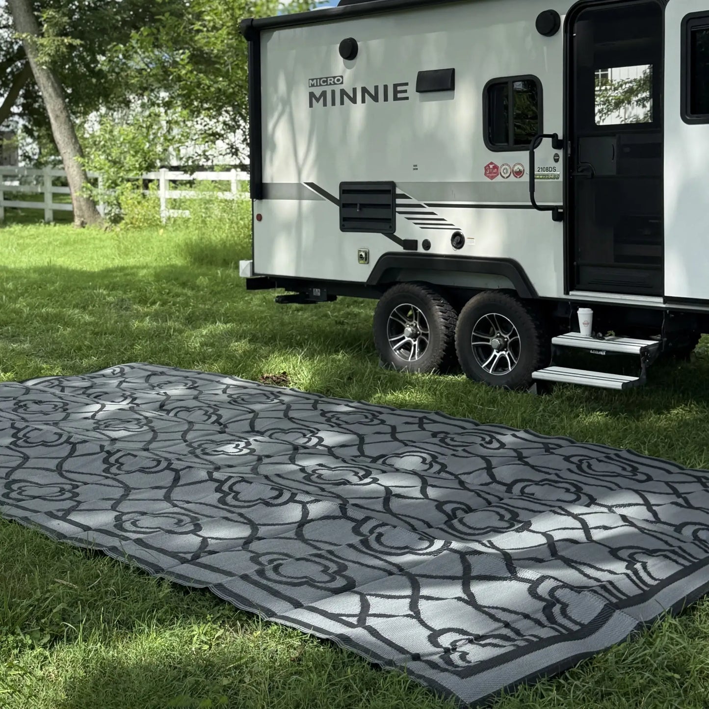 9' x 18' Outdoor RV Rug, Reversible Patio Floor Mat, Black and Grey Garden Decor at Gallery Canada