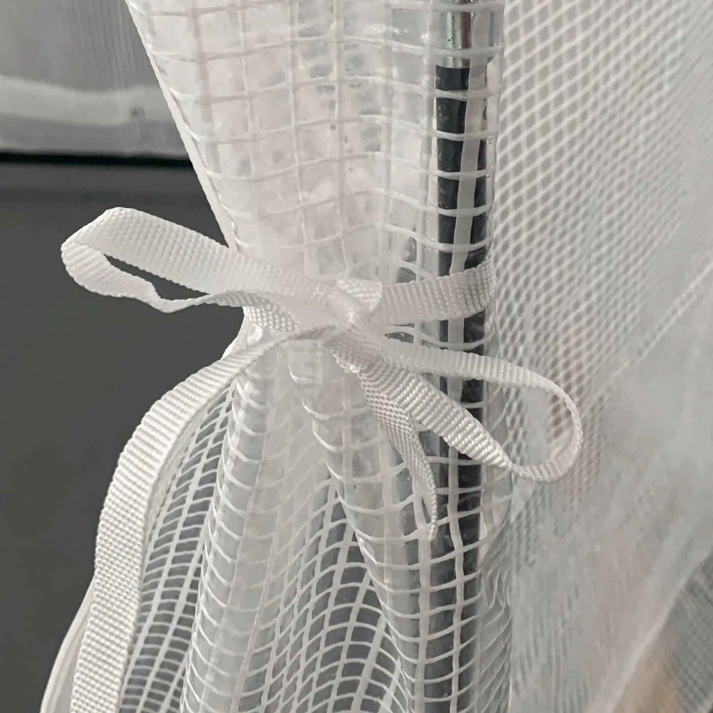 55" x 55" x 71" Greenhouse, Portable Hot House, Zippered Door, White Portable Greenhouses at Gallery Canada