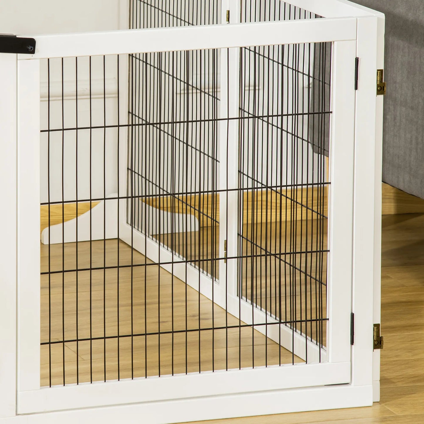 Wooden Freestanding Pet Gate, 2 Support Feet, White Houses, Kennels & Pens at Gallery Canada