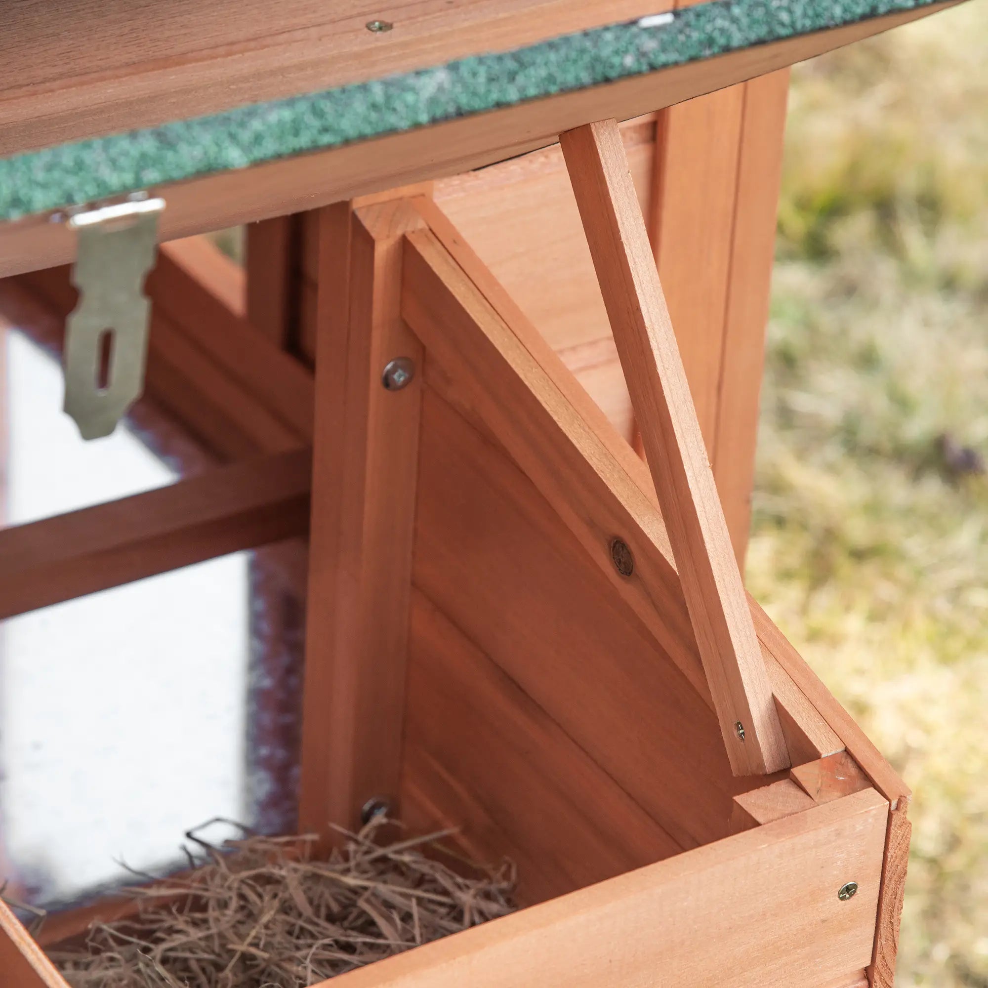 69 Wooden Chicken Coop, Rabbit Hutch, Outdoor Poultry Cage, Yellow and Green Chicken Coops at Gallery Canada
