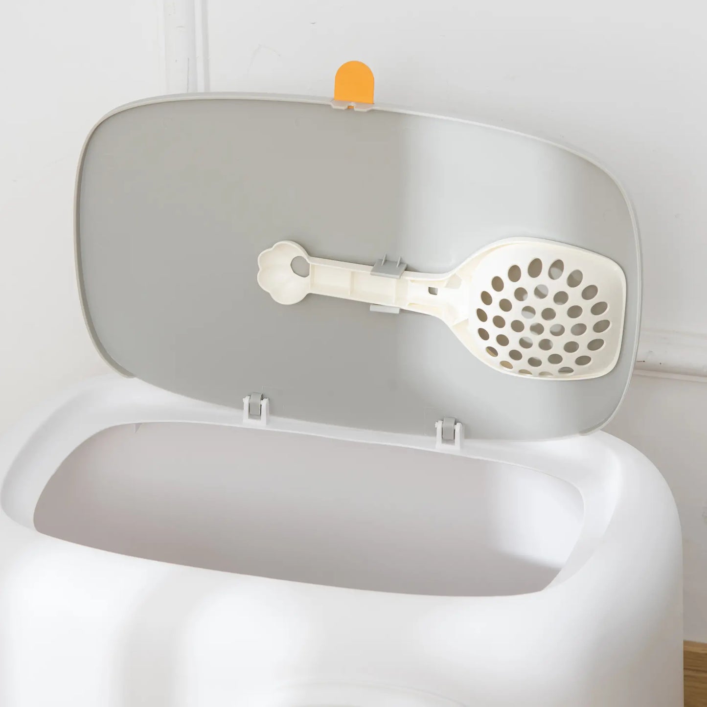 Cat Litter Box, Anti-Sand Tunnel, Scoop, Open Top, White Cat Litter Box Enclosures at Gallery Canada