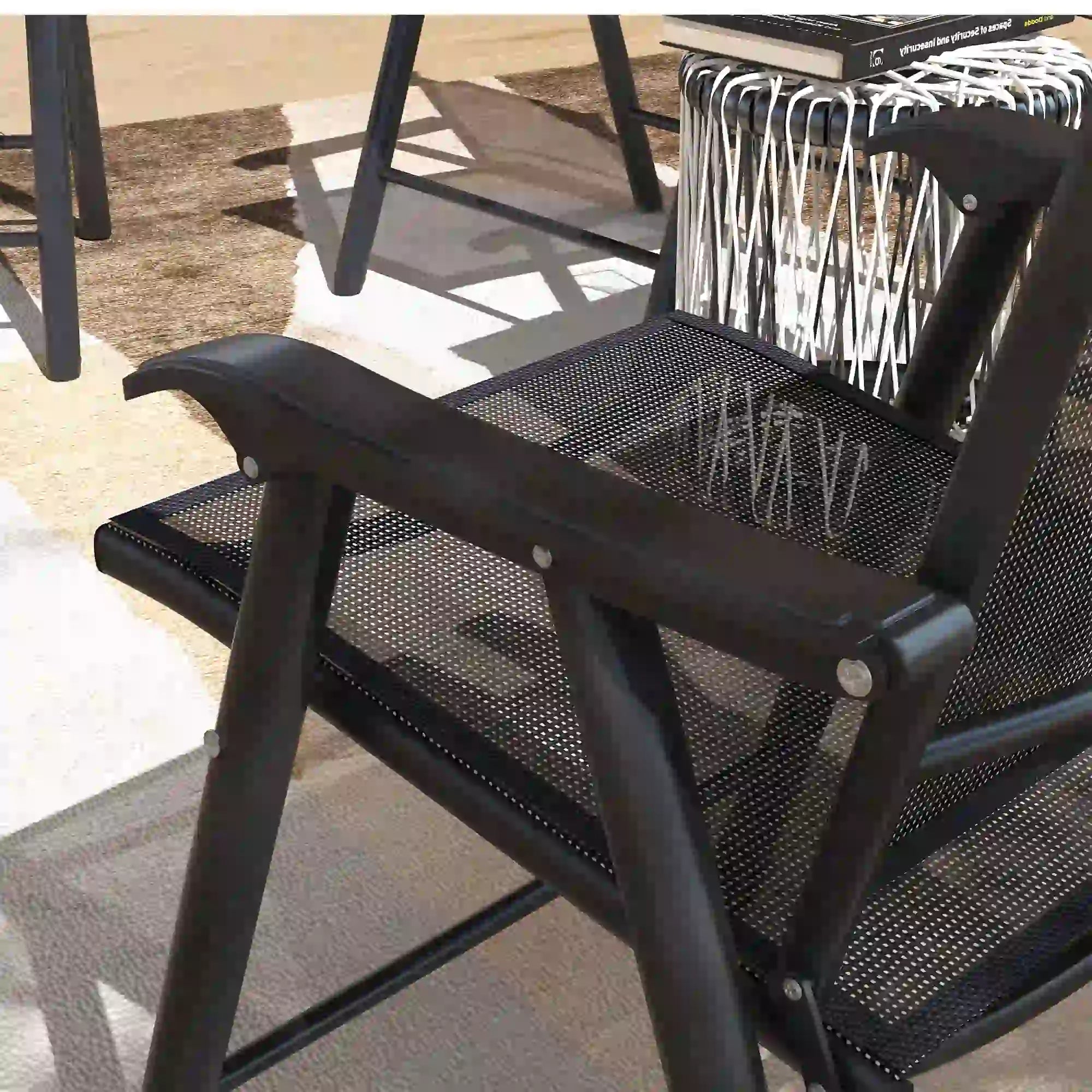 4-Piece Folding Chair Set, Outdoor Furniture with Armrests, Black Patio Chairs at Gallery Canada
