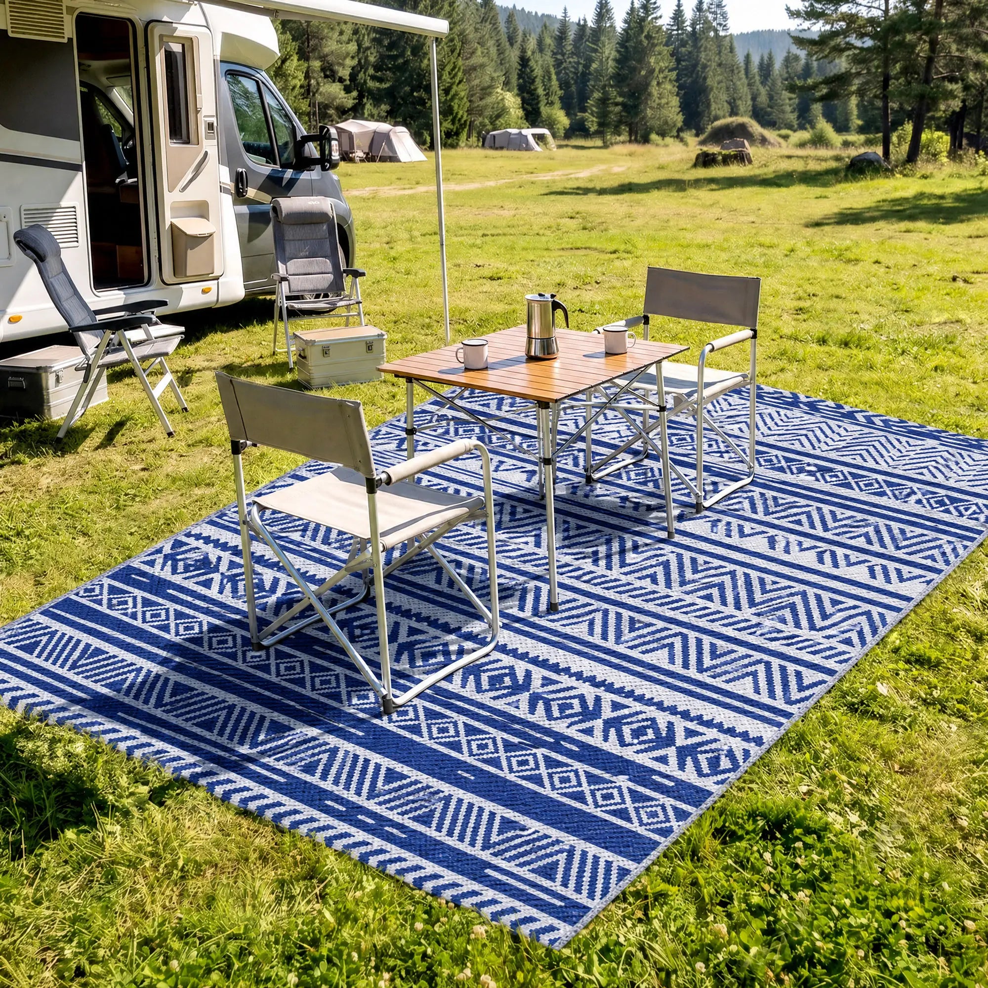 Reversible Outdoor Rug, Patio Floor Mat, 6' x 9', White, Dark Blue Garden Decor at Gallery Canada