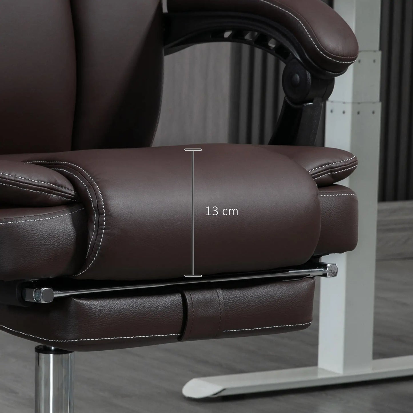Massage Office Chair, Reclining Executive Chair, 6-Point Vibration, Footrest, Dark Brown Massage Chairs at Gallery Canada