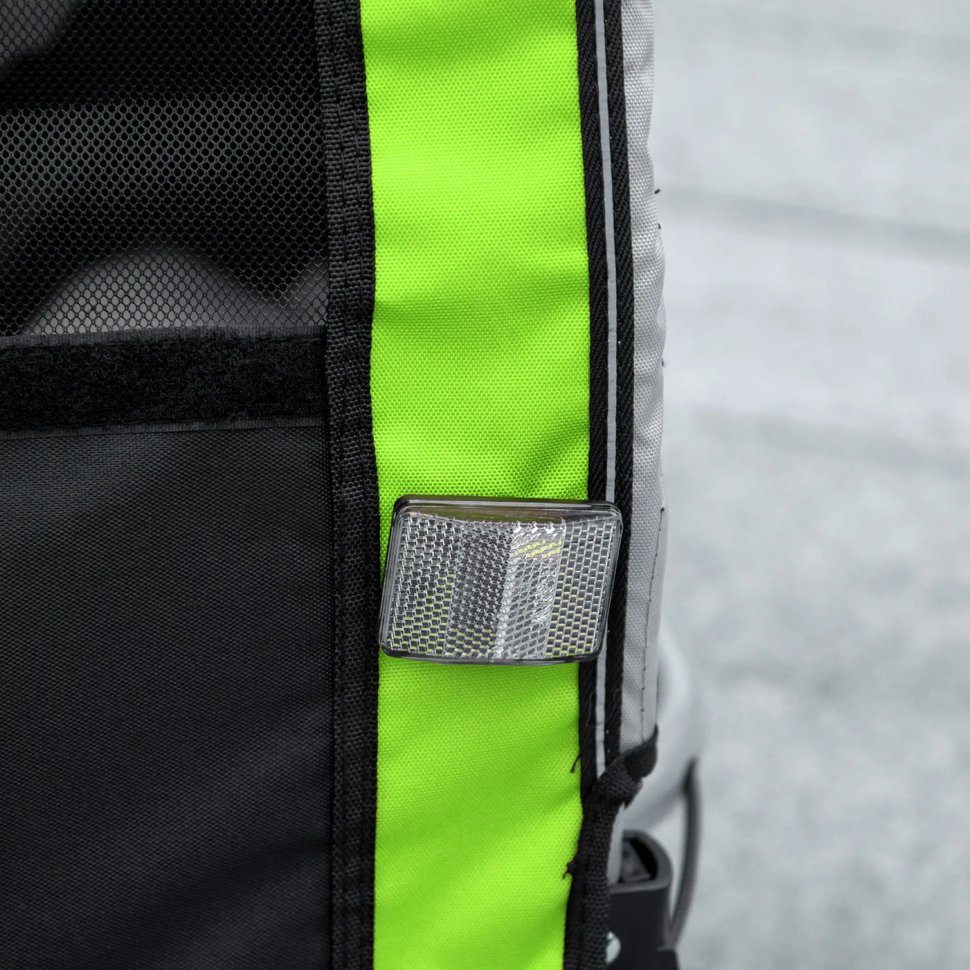 3-in-1 Bike Trailer, Running Stroller, 2 Seats, 5-Point Harness, Storage, Green Kids Bike Trailers at Gallery Canada