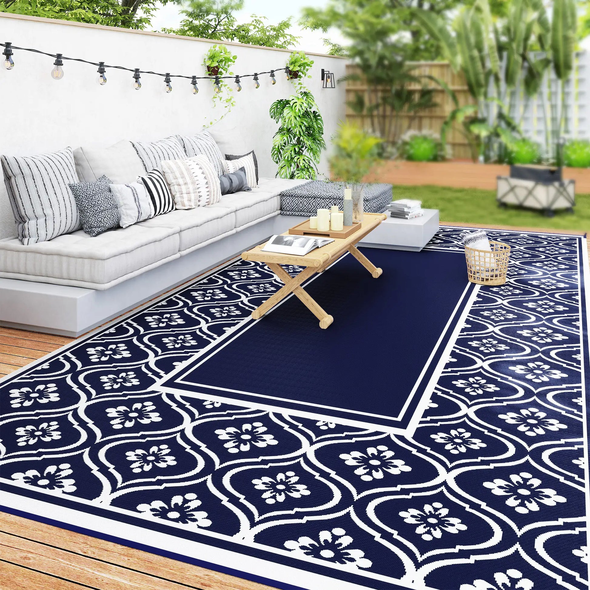9' x 18' Outdoor RV Rug, Reversible, Gourd Border, White, Blue Garden Decor at Gallery Canada
