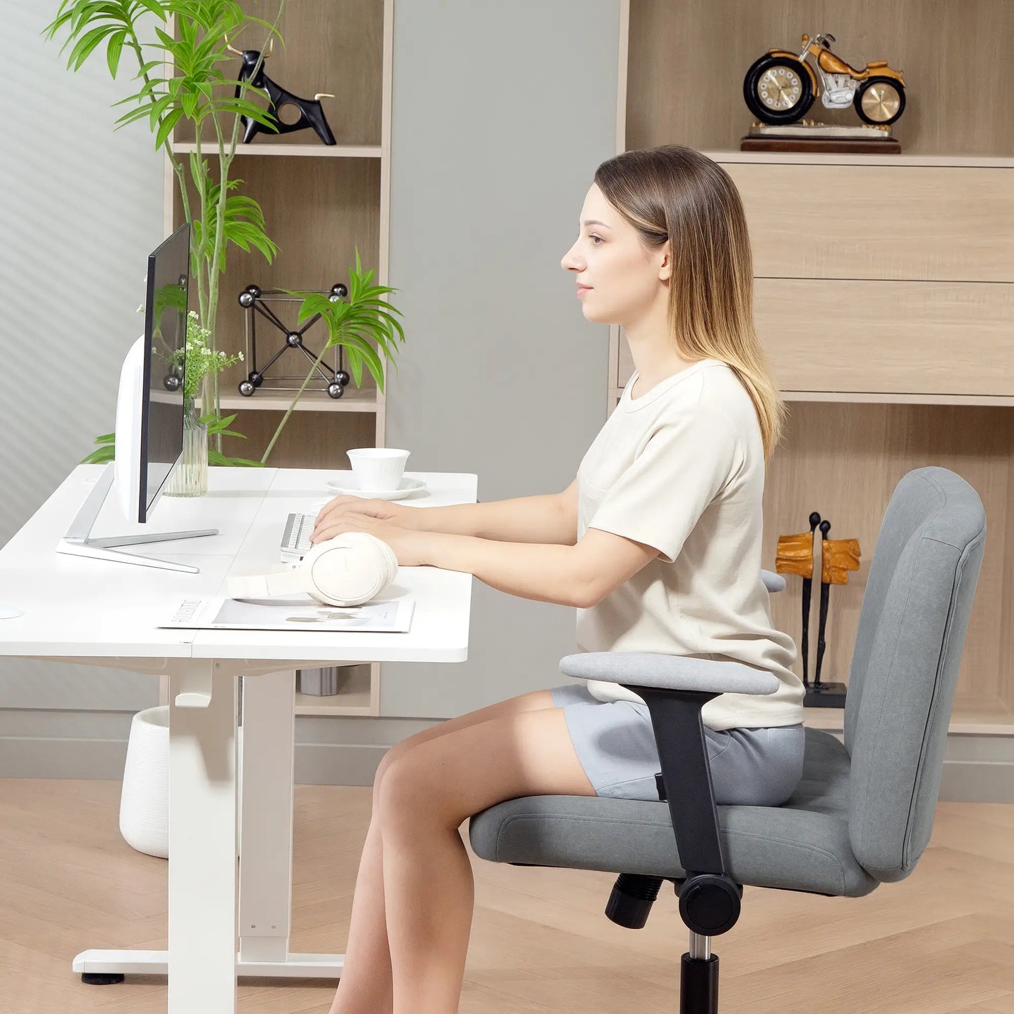Criss Cross Chair, Flip-up Armrests, Adjustable Height, Tilting, No Wheels, Grey Task Chairs at Gallery Canada